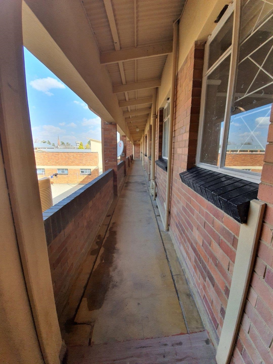 To Let 2 Bedroom Property for Rent in Kroonheuwel Free State